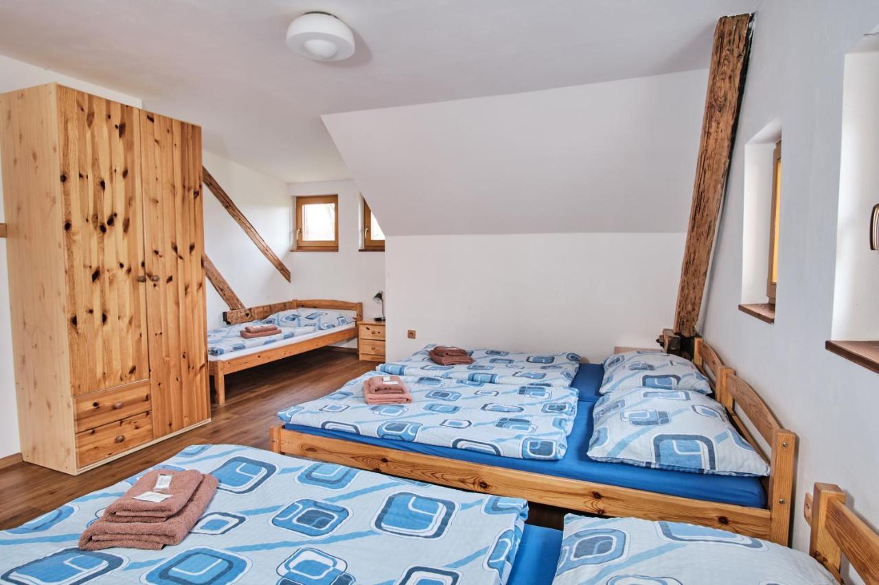 Strnadovsky Mlyn Hotel Jesenice  Kültér fotó