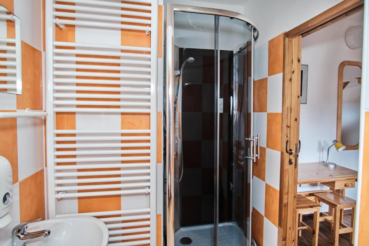 Strnadovsky Mlyn Hotel Jesenice  Kültér fotó