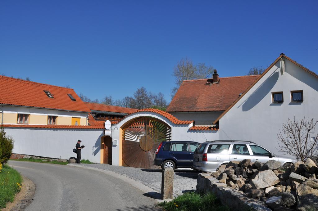 Strnadovsky Mlyn Hotel Jesenice  Szoba fotó